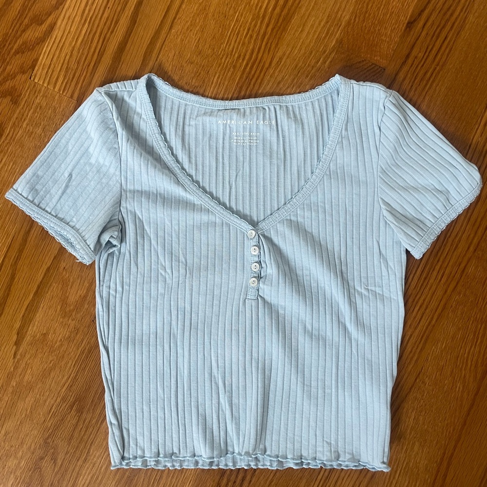American Eagle tee